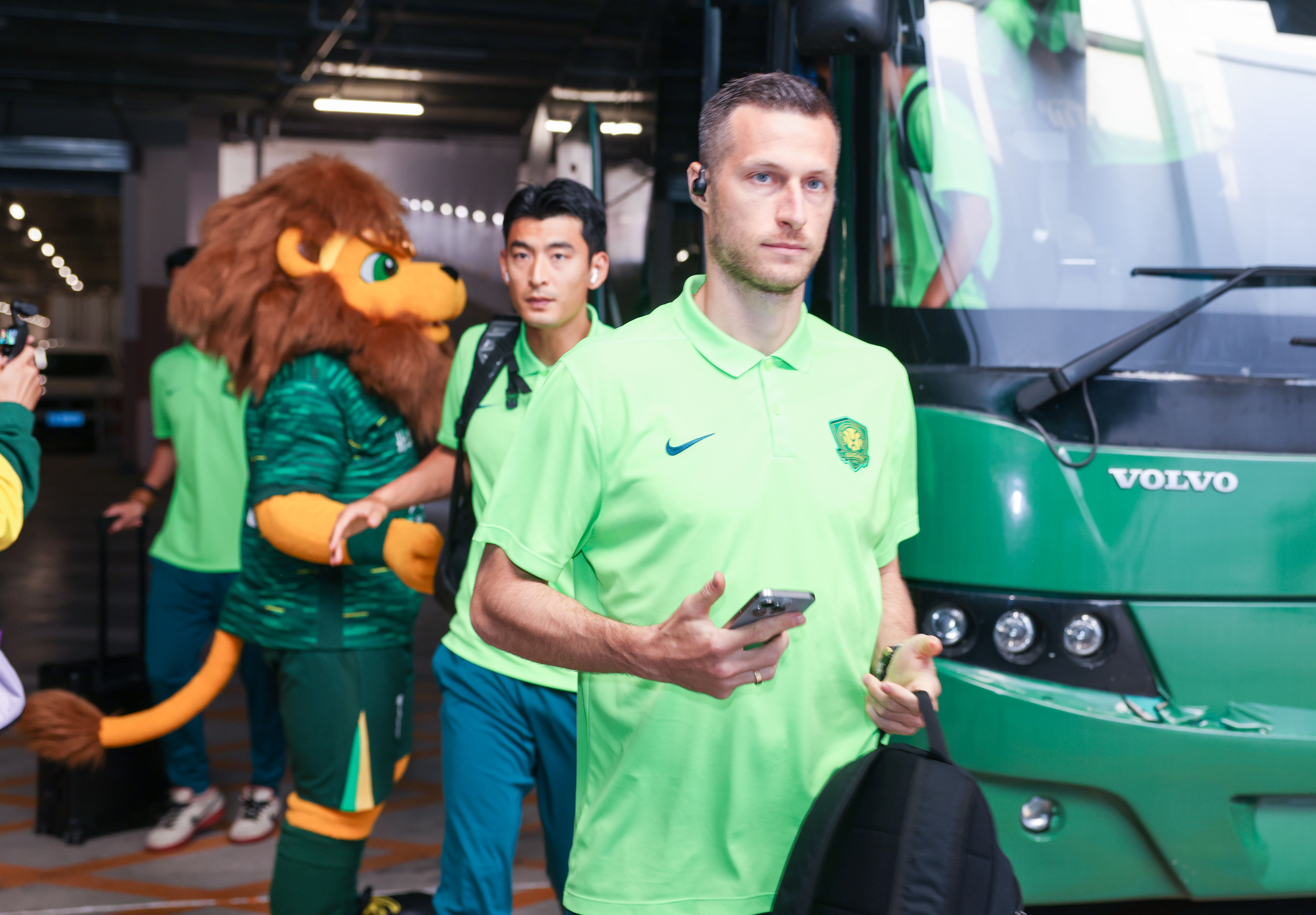 半岛体育官方网站-媒体人:斯帕吉奇目前在队里是纯康复训练,连慢跑都不行