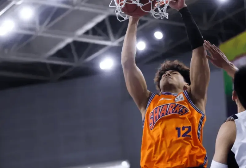 半岛体育官网-马典成本赛季第2次登场拿到15分，创下生涯单场得分新高