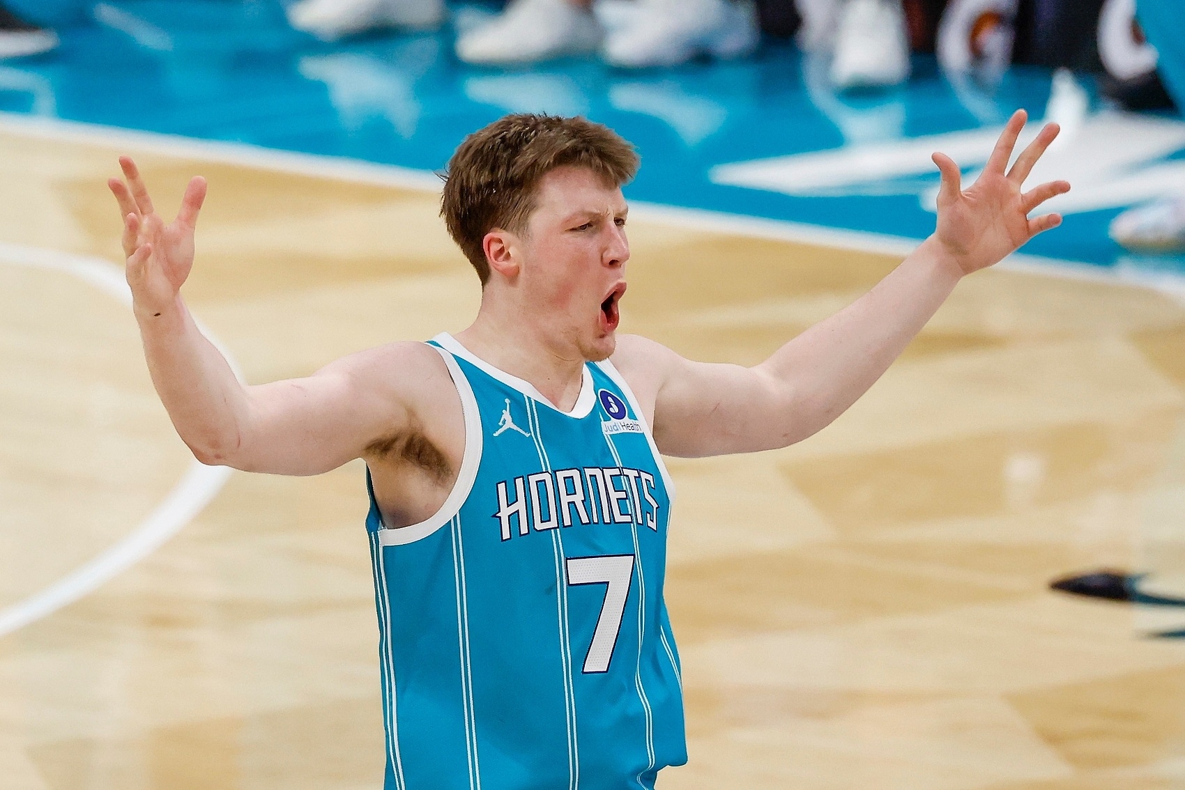 麦坎茨:克尼佩尔像克莱 但他的组织能力和控球要更好一些