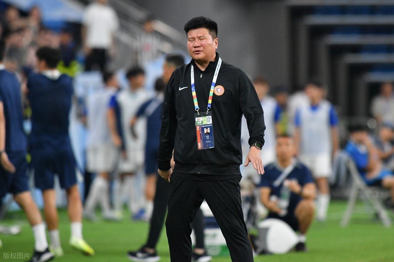 半岛体育-8轮过后,中超5名主帅帅位不稳,3洋帅2土帅,谁会第一个下课?